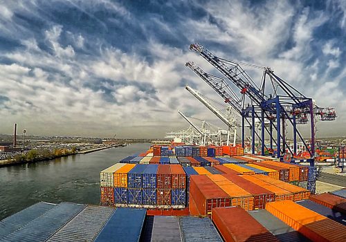 containers-on-cranes-in-export-terminal-port-2026-03-18-05-03-02-utc
